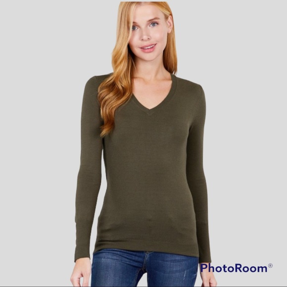 Cherokee Army Green Long Sleeve V-Neck Sweater. - Picture 1 of 3